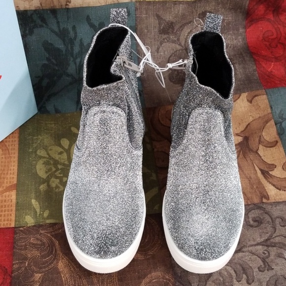 Cat & Jack Shoes Girls Annora Sock Top Metallic Sneakers Silver